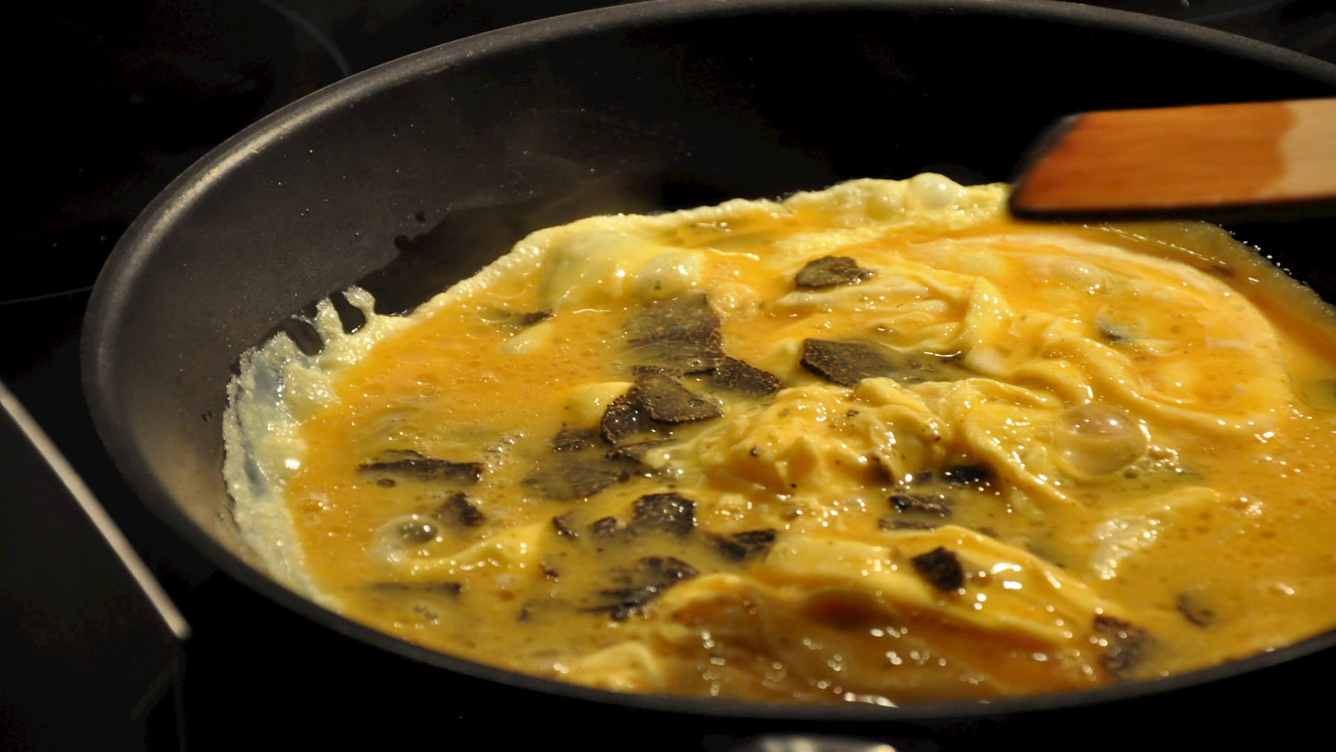 Omelette à la truffe noire